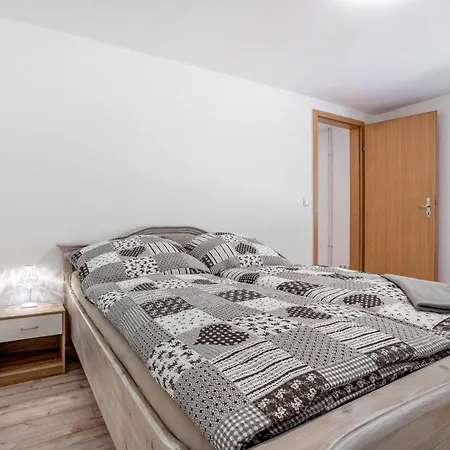 Appartement Bis Zu 6 Per. 65 M² *